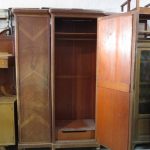 Lote: 109 - Lote: 109 - Ropero colonial