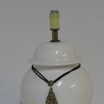 Lote: 34 - Lote: 34 - Lampara de mesa