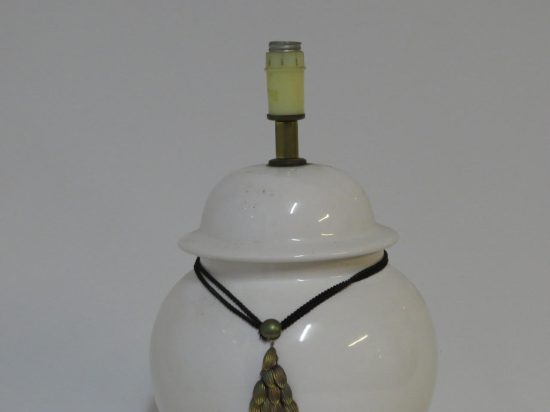 Lote: 34 - Lote: 34 - Lampara de mesa