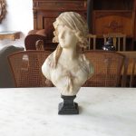 Lote: 45.B - Lote: 45.B - Busto en alabastro