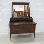 Lote: 94 - Lote: 94 - Cómoda de roble
