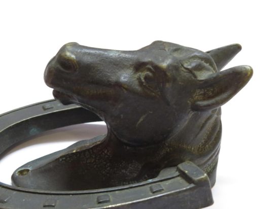 Lote: 82 - Lote: 82 - Lamador en bronce