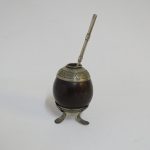 Lote: 75 - Lote: 75 - Mate y bombilla