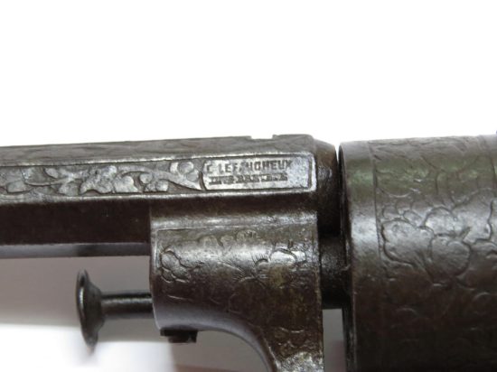 Lote: 291 - Lote: 291 - Revólver