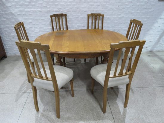 Lote: 107 - Lote: 107 - Juego comedor