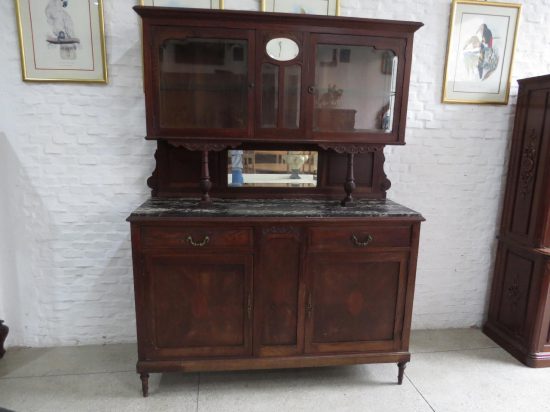 Lote: 104 - Lote: 104 - Aparador