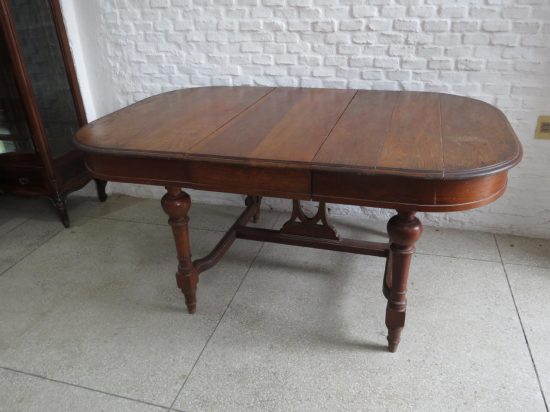 Lote: 105 - Lote: 105 - Mesa de roble