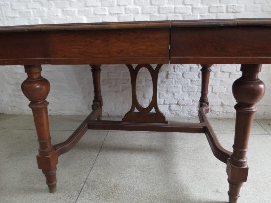 Lote: 105 - Lote: 105 - Mesa de roble