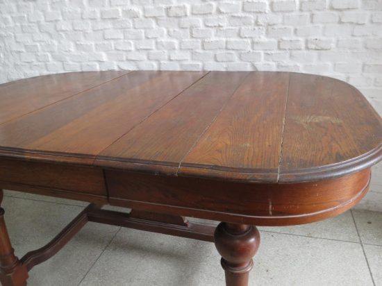 Lote: 105 - Lote: 105 - Mesa de roble