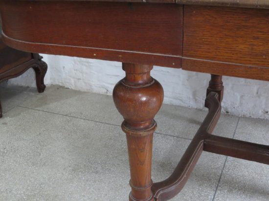 Lote: 105 - Lote: 105 - Mesa de roble