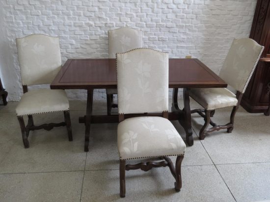 Lote: 106 - Lote: 106 - Comedor estilo colonial