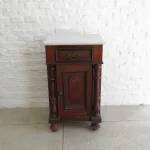 Lote: 40 - Lote: 40 - Mesa de luz