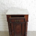 Lote: 40 - Lote: 40 - Mesa de luz