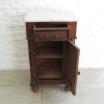 Lote: 40 - Lote: 40 - Mesa de luz
