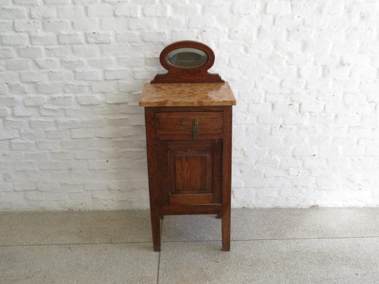 Lote: 41 - Lote: 41 - Mesa de luz