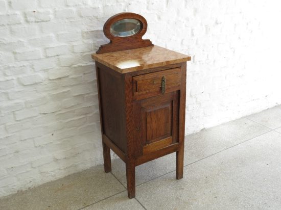 Lote: 41 - Lote: 41 - Mesa de luz