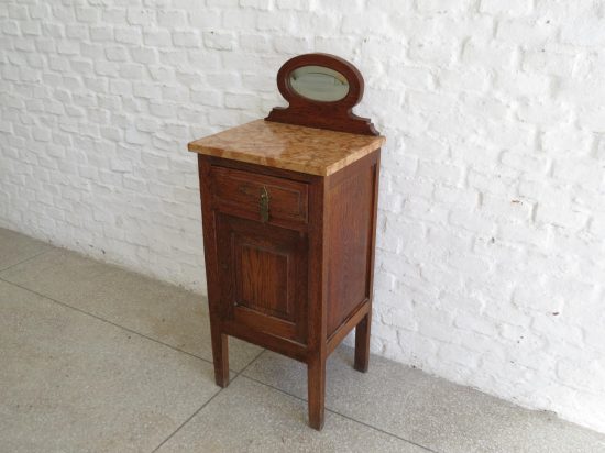 Lote: 41 - Lote: 41 - Mesa de luz