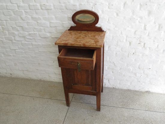 Lote: 41 - Lote: 41 - Mesa de luz
