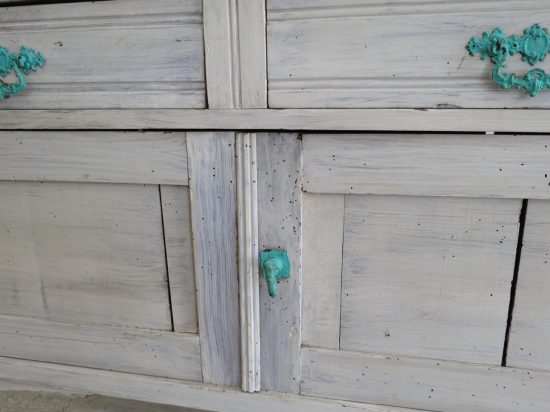 Lote: 111 - Lote: 111 - Aparador con alzada