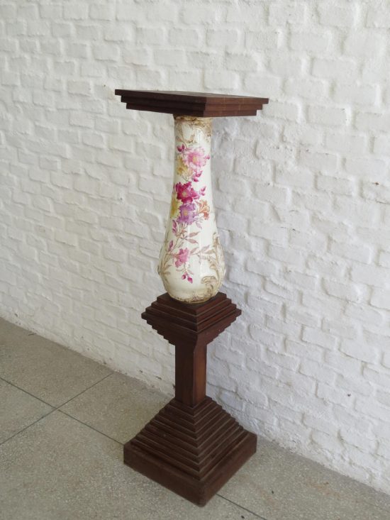 Lote: 56 - Lote: 56 - Pedestal
