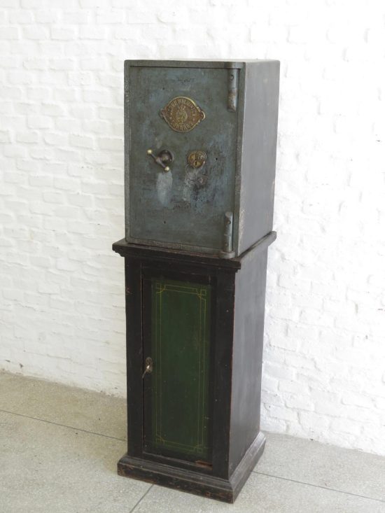 Lote: 92 - Lote: 92 - Caja fuerte