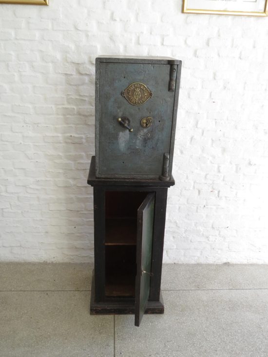 Lote: 92 - Lote: 92 - Caja fuerte