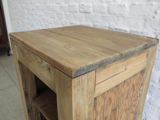 Lote: 42 - Lote: 42 - Mueble pinotea
