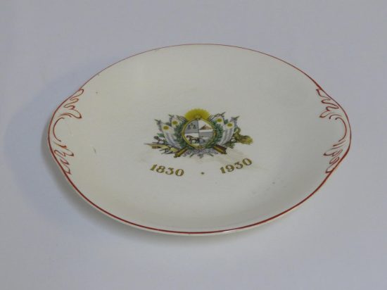 Lote: 76 - Lote: 76 - Loza centenario 1930