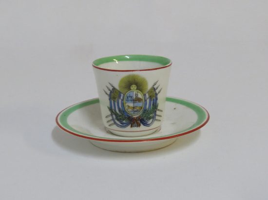 Lote: 74 - Lote: 74 - Porcelana