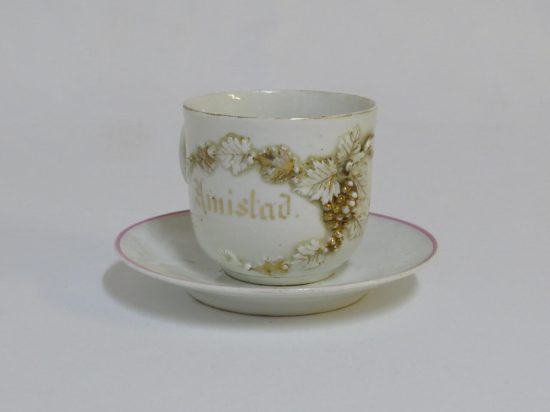 Lote: 74 - Lote: 74 - Porcelana