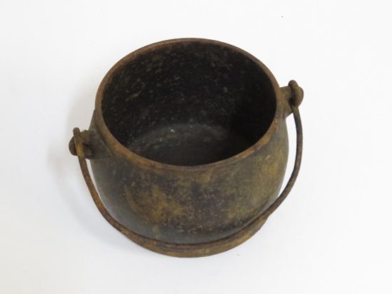 Lote: 26 - Lote: 26 - Olla de hierro