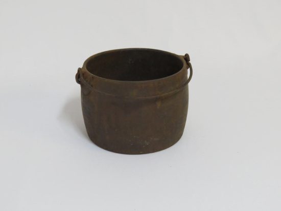 Lote: 27 - Lote: 27 - Olla de hierro