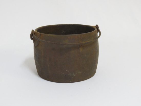 Lote: 27 - Lote: 27 - Olla de hierro