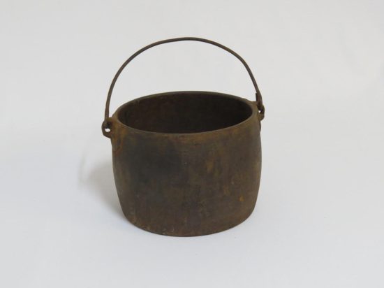 Lote: 27 - Lote: 27 - Olla de hierro