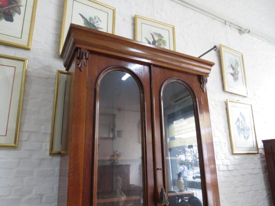 Lote: 101 - Lote: 101 - Mueble biblioteca