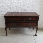 Lote: 90 - Lote: 90 - Cómoda