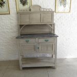 Lote: 102 - Lote: 102 - Aparador con alzada