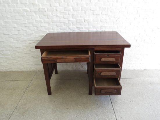 Lote: 47 - Lote: 47 - Escritorio