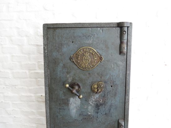 Lote: 75 - Lote: 75 - Caja fuerte