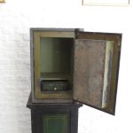 Lote: 75 - Lote: 75 - Caja fuerte