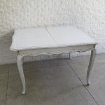 Lote: 58 - Lote: 58 - Mesa francesa