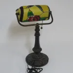 Lote: 21 - Lote: 21 - Lampara de escritorio