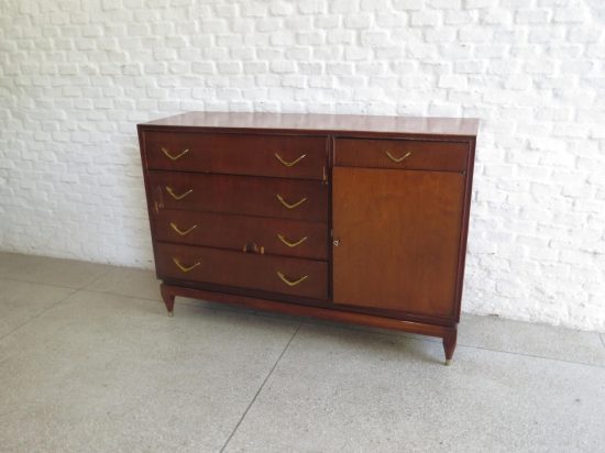 Lote: 110 - Lote: 110 - Cómoda