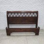 Lote: 89 - Lote: 89 - Cama y mesas de noche