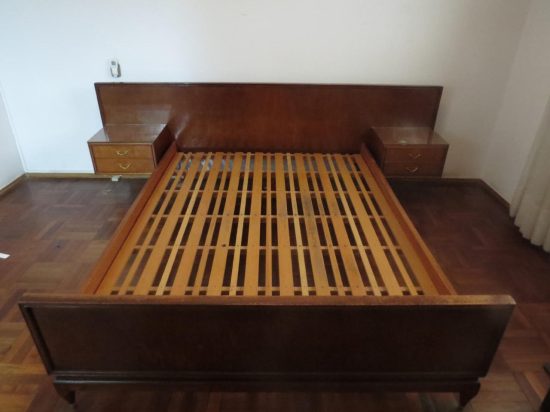 Lote: 121 - Lote: 121 - Cama de dos plazas