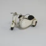 Lote: 76 - Lote: 76 - Réplica de Vespa