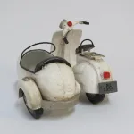 Lote: 76 - Lote: 76 - Réplica de Vespa