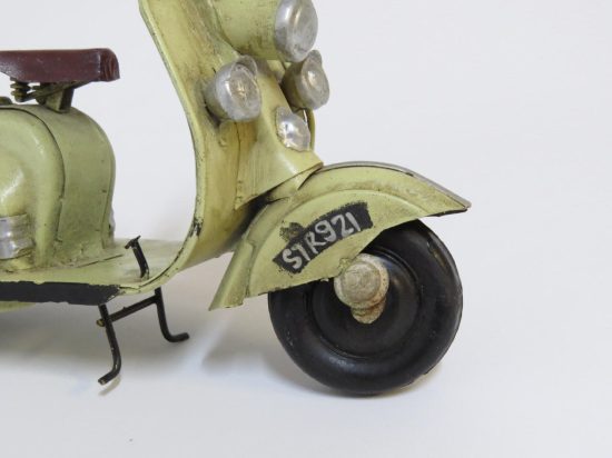 Lote: 77 - Lote: 77 - Réplica de Lambretta