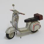 Lote: 78 - Lote: 78 - Réplica de Vespa