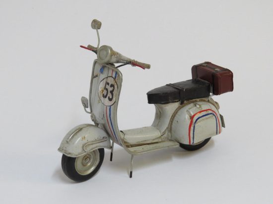 Lote: 78 - Lote: 78 - Réplica de Vespa